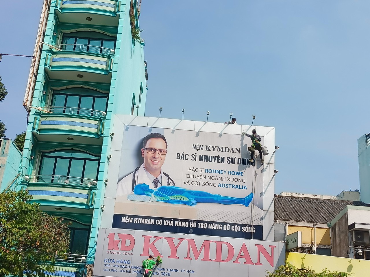 dịch vụ đu dây lau kính tòa nhà - ảnh 4
